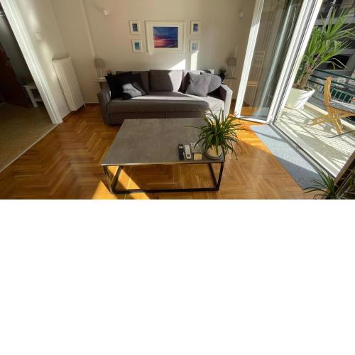 Newly Renovated Charming Apartment at Panormou Metro Station
