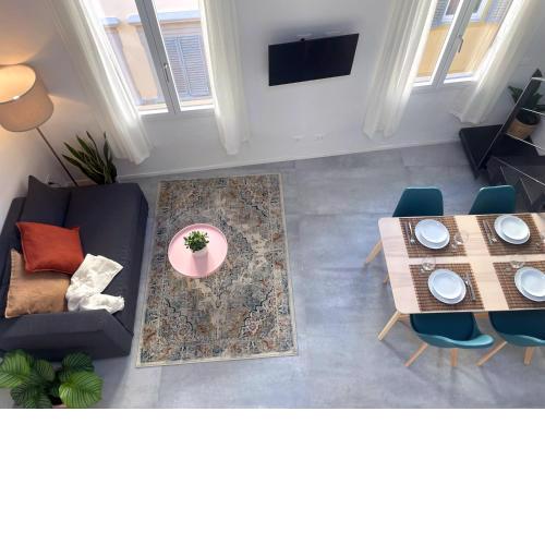 Newly Renovated Modern&Bright Apt - City Center
