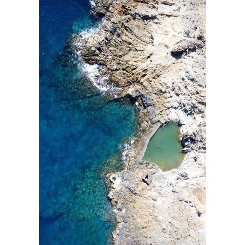 NextDoor Oasis: ocean front, terrace, natural pool
