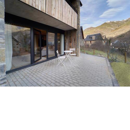 Nheu d'Arties by FeelFree Rentals