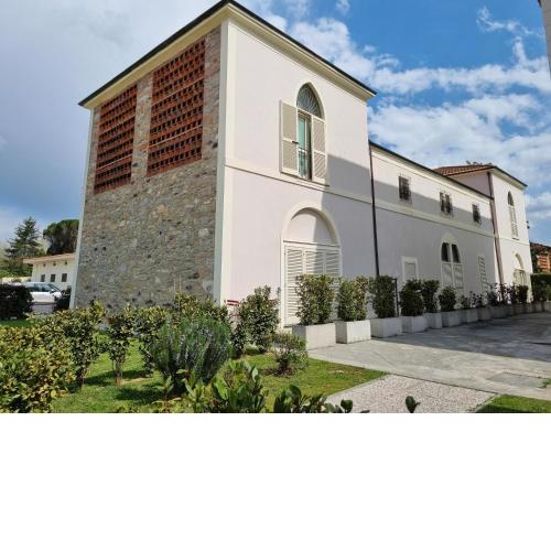 Niccolo's cottage