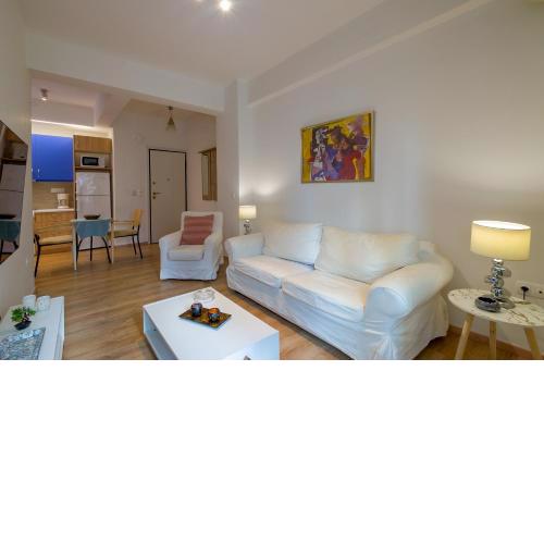 Nice 1BD apartment close to metro station Ampelokipoi