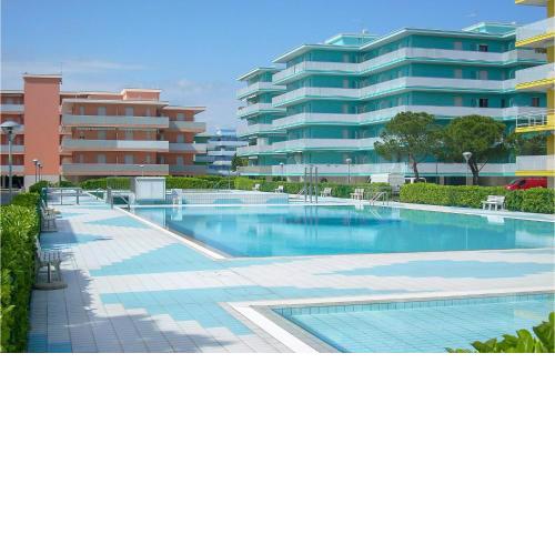 Nice apartment in Bibione with 2 Bedrooms and Outdoor swimming pool