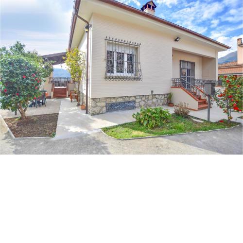 Nice apartment in Camaiore with 3 Bedrooms and WiFi