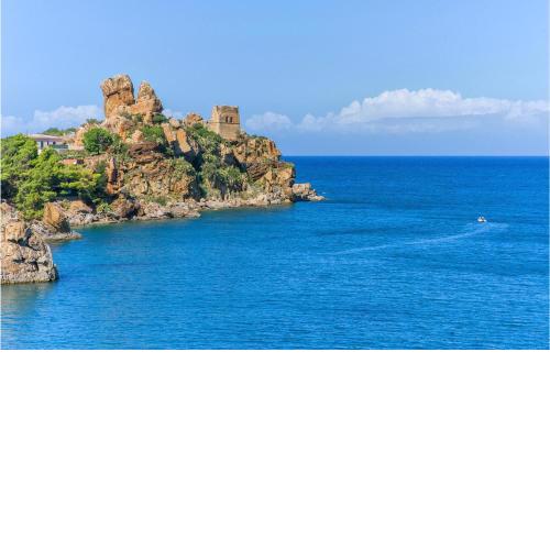 Nice apartment in Collesano with WiFi and 3 Bedrooms