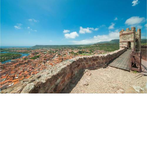 Nice apartment in Cuglieri with 2 Bedrooms