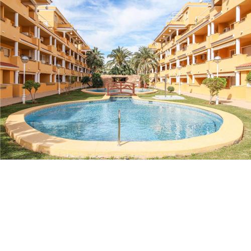 Nice Apartment In Denia With 3 Bedrooms, Wifi And Swimming Pool