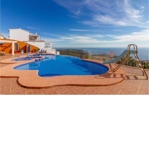 Nice apartment in El Poble Nou de Benita with Outdoor swimming pool, WiFi and Swimming pool