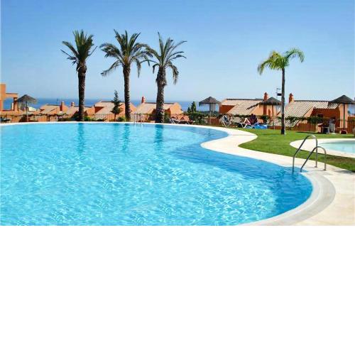 Nice Apartment In Elviria With 2 Bedrooms, Outdoor Swimming Pool And Wifi