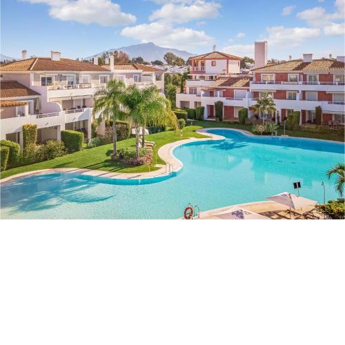 Nice apartment in Estepona with 2 Bedrooms, WiFi and Outdoor swimming pool