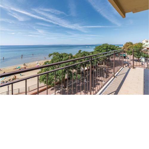 Nice apartment in Follonica GR with 3 Bedrooms and WiFi