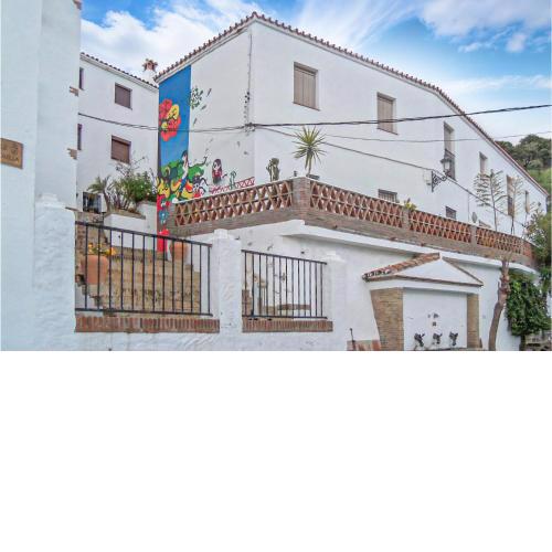 Nice apartment in Genalguacil with 2 Bedrooms, WiFi and Outdoor swimming pool