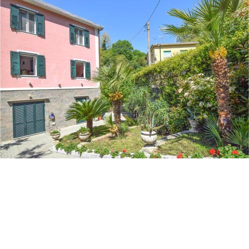 Nice apartment in Genova with WiFi and 3 Bedrooms