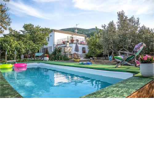 Nice apartment in Guardialfiera with 1 Bedrooms, WiFi and Outdoor swimming pool