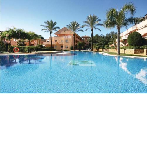 Nice Apartment In Marbella-elviria With 3 Bedrooms, Wifi And Swimming Pool