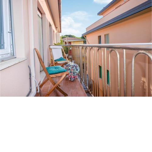 Nice apartment in Marina di Castagneto C with 1 Bedrooms and WiFi