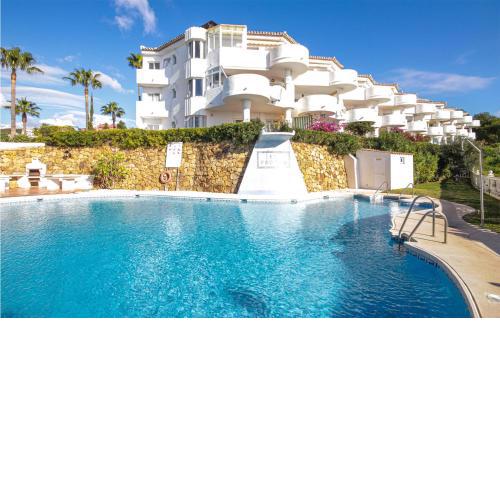 Nice Apartment In Mijas Costa With 2 Bedrooms, Outdoor Swimming Pool And Swimming Pool
