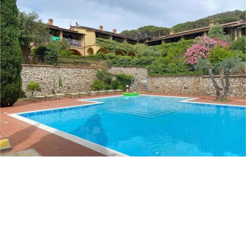 Nice apartment in Nisportino with Outdoor swimming pool, WiFi and 1 Bedrooms