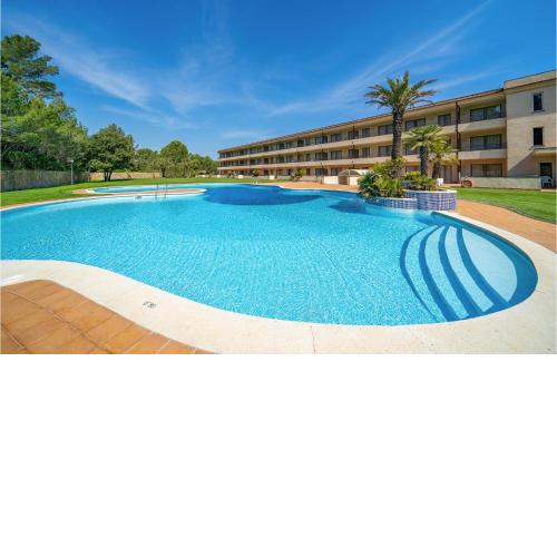 Nice apartment in Pals with Outdoor swimming pool, WiFi and 1 Bedrooms