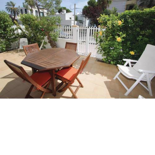 Nice apartment in Puerto de Alcudia with 2 Bedrooms and WiFi