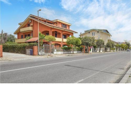 Nice apartment in Reggio di Calabria with 2 Bedrooms and WiFi
