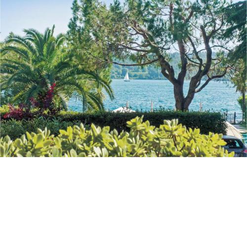 Nice apartment in Sal BS with 2 Bedrooms and WiFi