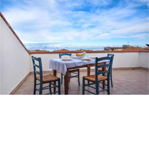 Nice apartment in SantAgata di Militell with WiFi and 1 Bedrooms