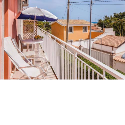 Nice apartment in Siracusa with Outdoor swimming pool, WiFi and 1 Bedrooms