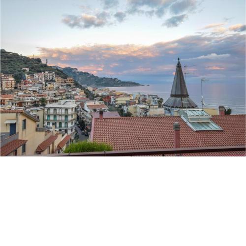 Nice apartment in Taormina with 1 Bedrooms