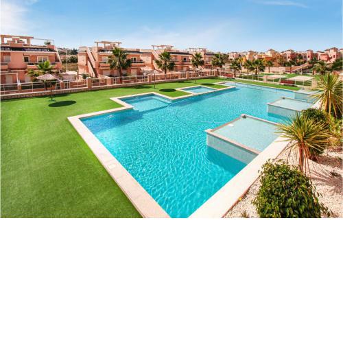 Nice apartment in Torrevieja with 2 Bedrooms, Sauna and Indoor swimming pool