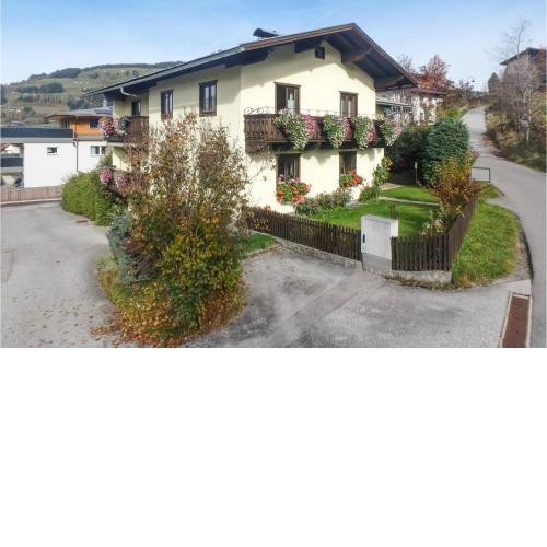 Nice apartment in Wagrain with 1 Bedrooms and WiFi