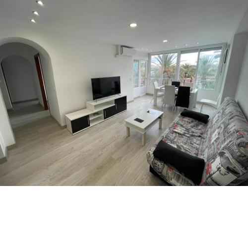Nice apartment near the beach