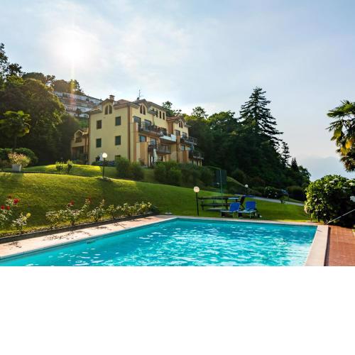 Nice appartment with terrace and stunning lake view
