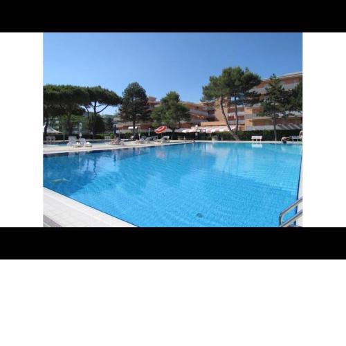 Nice Flat in a Residence with 12 swimming pools - sports - childrens play area