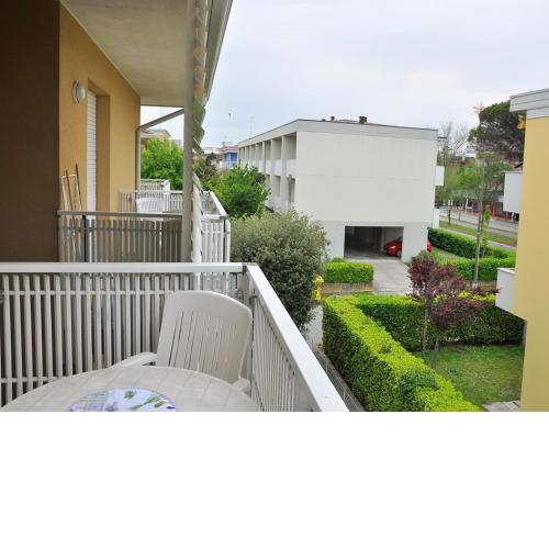 Nice flat with balcony 400 meters from the beach of Bibione - By Beahost Rentals