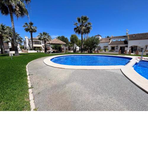 Nice Ground Floor Apartment with Communal Pool in Los Dolses LD279