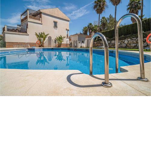 Nice home in Alhaurín de la Torre with WiFi and 4 Bedrooms