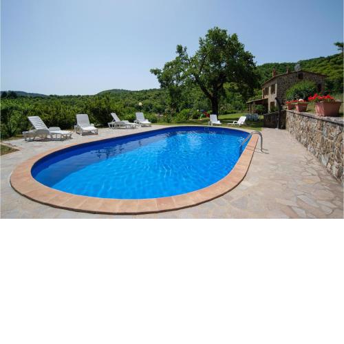 Nice home in Arcidosso with 4 Bedrooms, WiFi and Outdoor swimming pool
