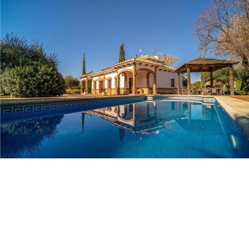Nice Home In Arriate With 4 Bedrooms, Wifi And Swimming Pool