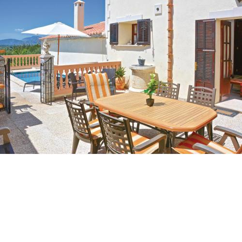 Nice home in Bger with 3 Bedrooms, WiFi and Outdoor swimming pool