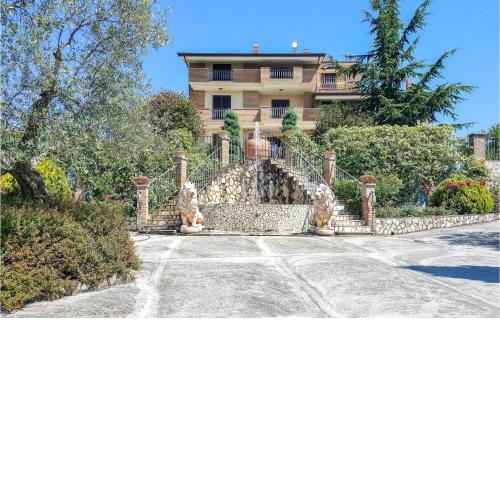 Nice home in Caiazzo with WiFi and 7 Bedrooms