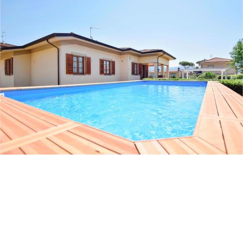 Nice home in Camaiore with 3 Bedrooms, WiFi and Outdoor swimming pool