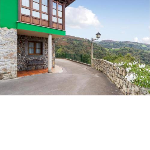 Nice home in Castaera with WiFi and 2 Bedrooms