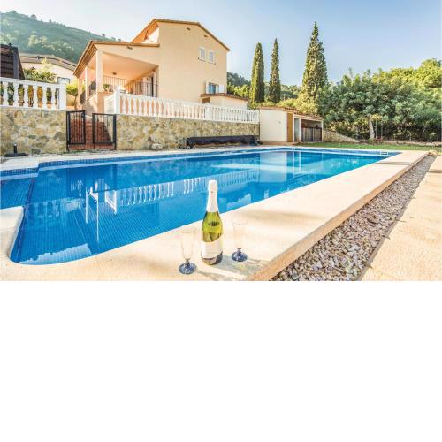 Nice home in Castellon de la Plana with WiFi, Private swimming pool and Outdoor swimming pool
