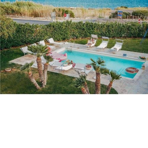 Nice Home In Cava Daliga With 8 Bedrooms, Private Swimming Pool And Outdoor Swimming Pool