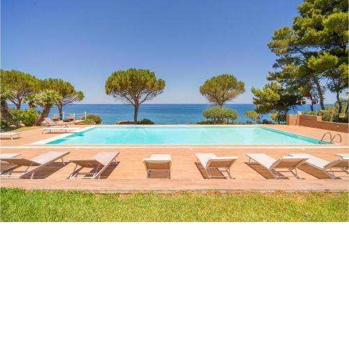 Nice home in Cefalù with Outdoor swimming pool, WiFi and 6 Bedrooms