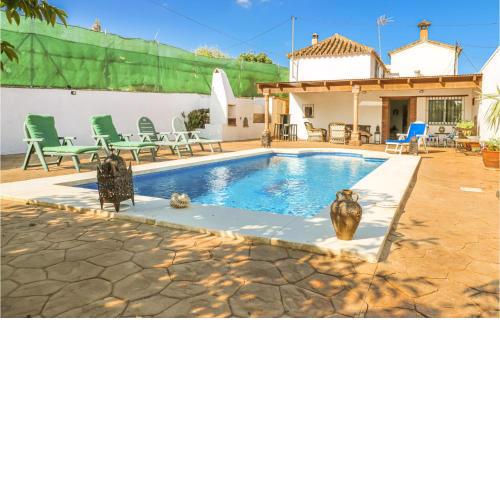 Nice Home In Coin With Wifi, 3 Bedrooms And Swimming Pool