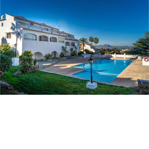 Nice home in Dnia with Outdoor swimming pool, Swimming pool and 2 Bedrooms