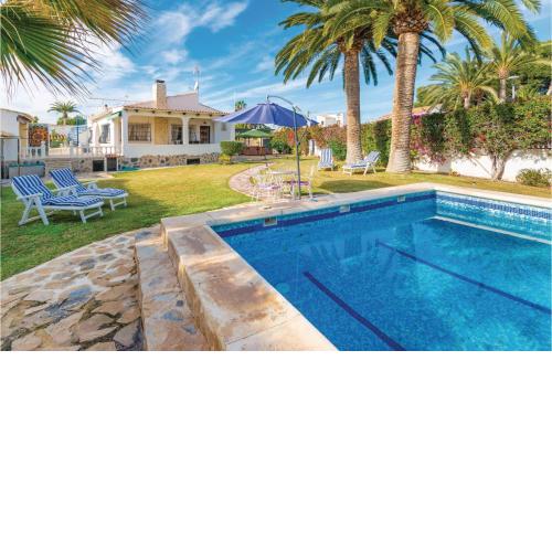 Nice home in El Campello with 2 Bedrooms, WiFi and Outdoor swimming pool