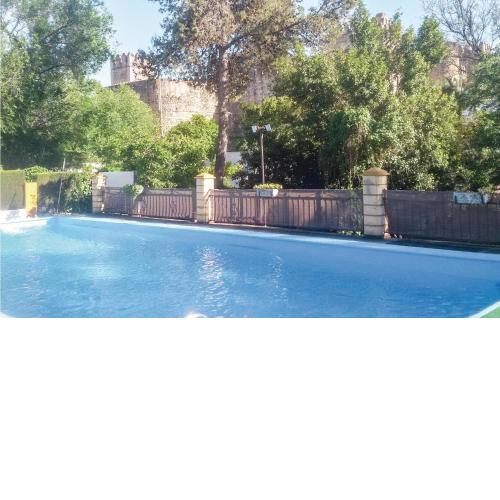 Nice home in El Coronil with WiFi, Private swimming pool and Outdoor swimming pool